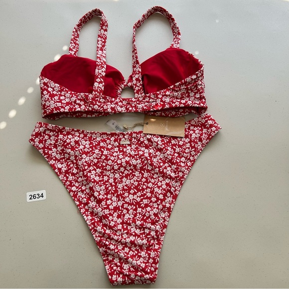 Berlook Swim Bikini Set Womens XL Floral Red O Ring Bikini Top And Bikini Bottom - Picture 3 of 11
